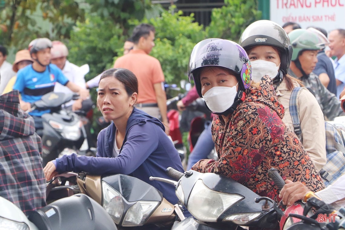 Acompañando a los estudiantes de Ha Tinh