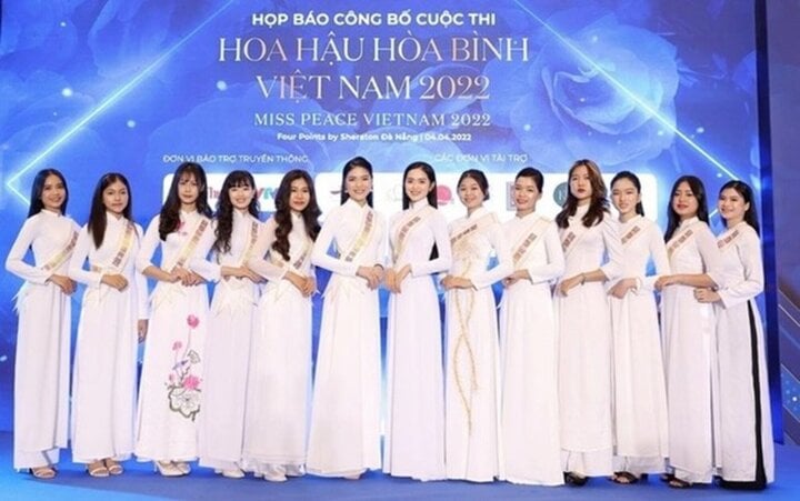 Die Organisatorin des Wettbewerbs „Miss Peace Vietnam“ 2022 wurde mit einer Geldstrafe von 55 Millionen VND belegt, weil sie einen Schönheitswettbewerb ohne schriftliche Genehmigung organisiert hatte.