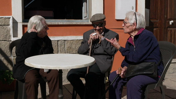 Elderly people chat on the island of Sardinia. Photo: CBS