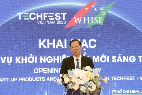 Chủ tịch UBND TPHCM Phan Văn Mãi phát biểu khai mạc Techfest – Whise 2023. Ảnh: BÙI TUẤN