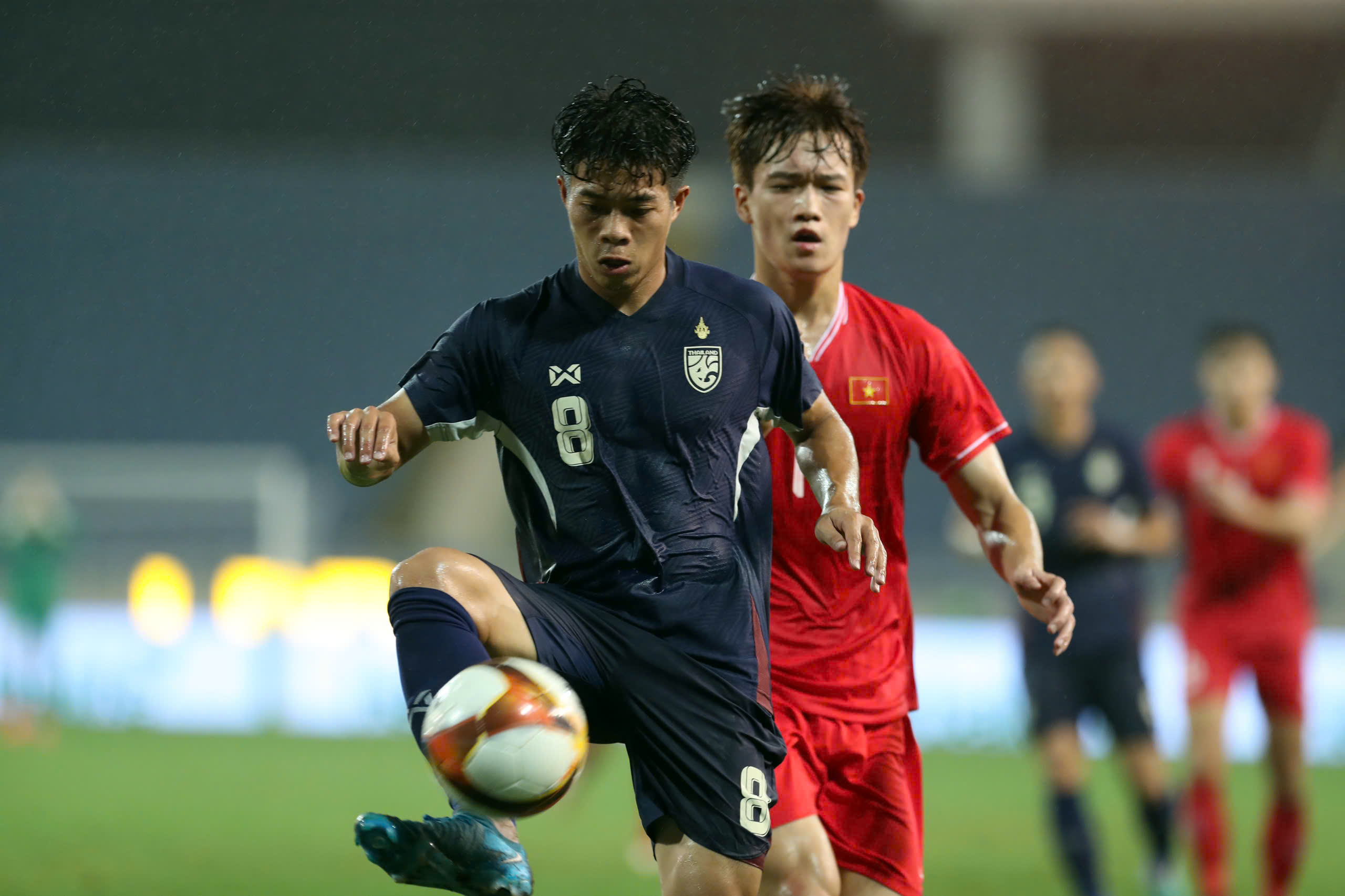 AFF Cup: HLV Thái Lan rất sốc khi bị Singapore dẫn đến 2-0, nhưng ơn trời…- Ảnh 2.