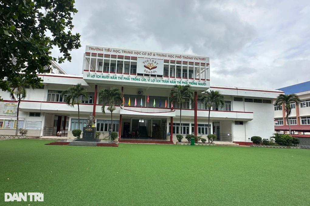 Vụ chậm nộp học phí 2 ngày bị hủy kết quả trúng tuyển: Lỗi của người lớn - 2