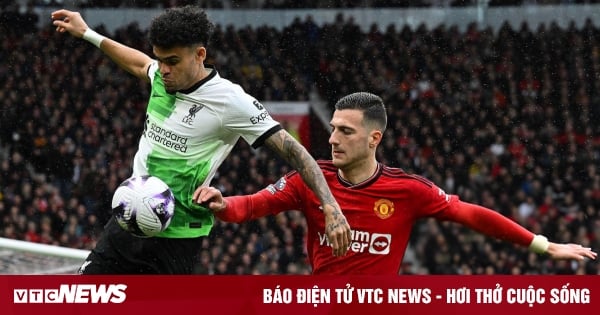 Trực tiếp bóng đá Man Utd 2-2 Liverpool: Salah gỡ hòa