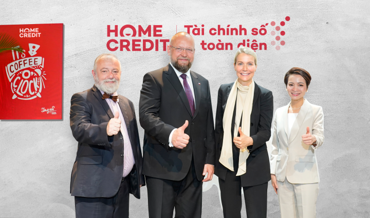 Высшее руководство Чешской Республики встречается с Home Credit Vietnam - 1