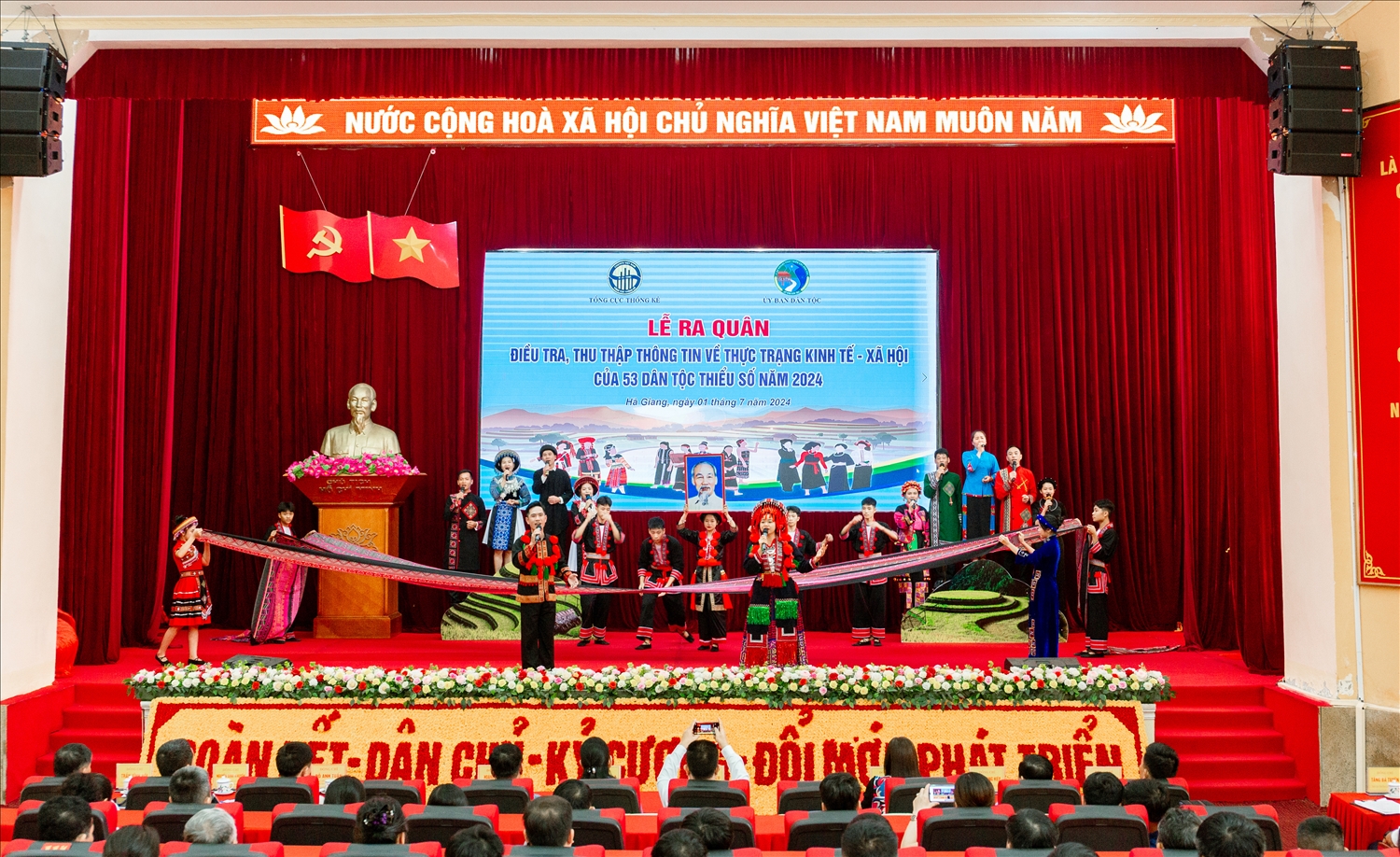 Ra quân điều tra, thu thập thông tin về thực trạng kinh tế - xã hội của 53 dân tộc thiểu số lần thứ 3