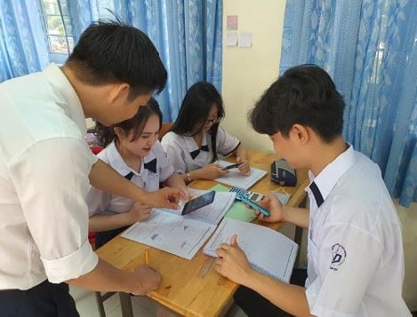 Linh hoạt trong việc cho phép học sinh sử dụng điện thoại ở trường