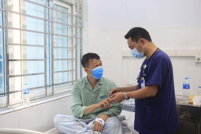 Nam thanh niên 37 tuổi mắc bệnh mèo cào hiếm gặp - Ảnh 1.