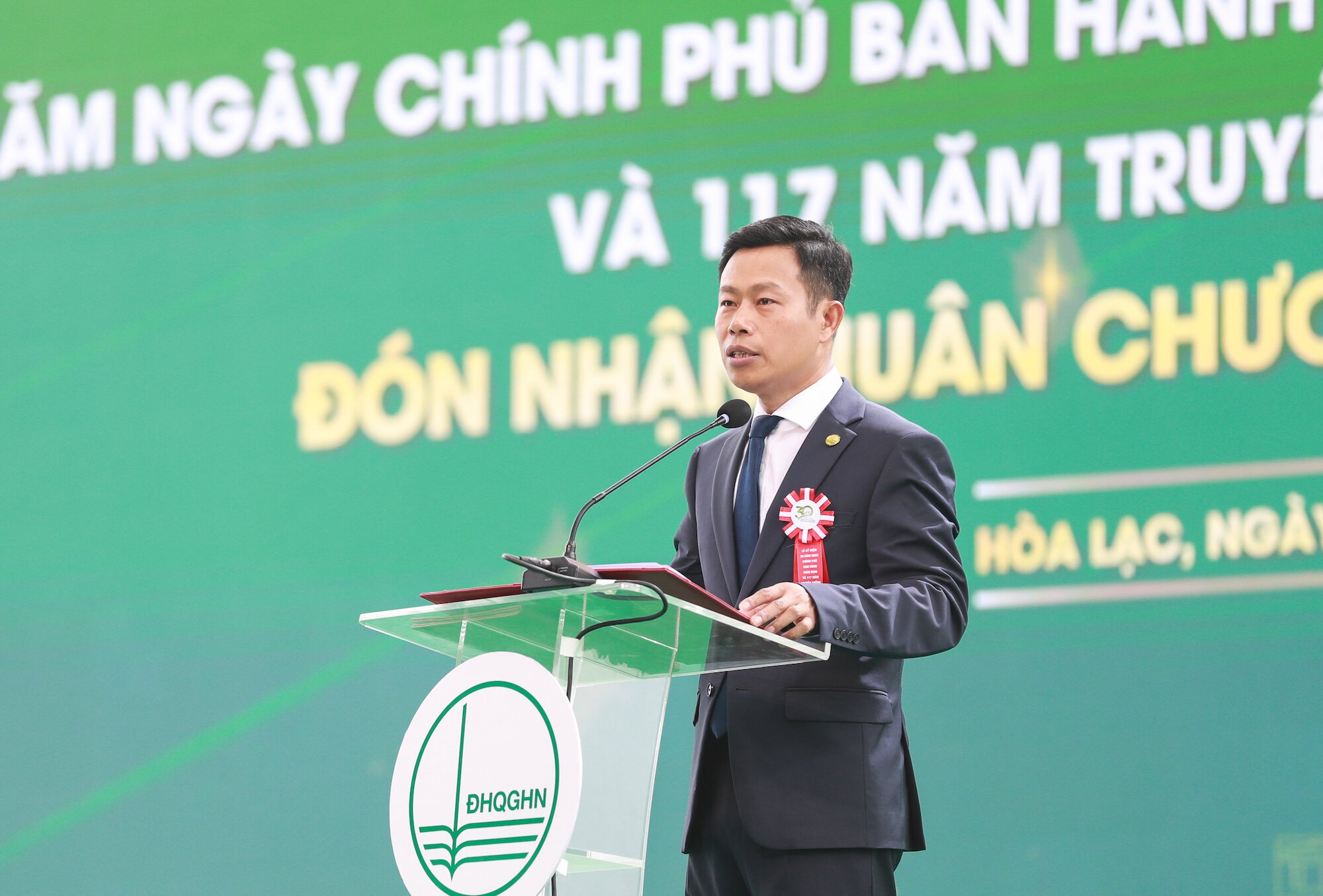 Director of Hanoi National University Le Quan spoke this morning.