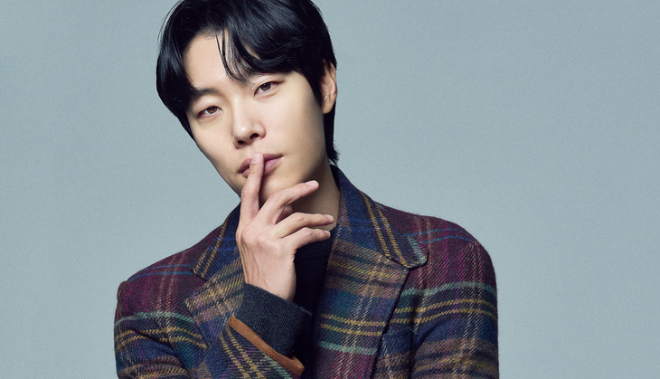 Ryu Jun Yeol bị chê nhan sắc không xứng với hai cô bạn gái (một cũ, một mới)