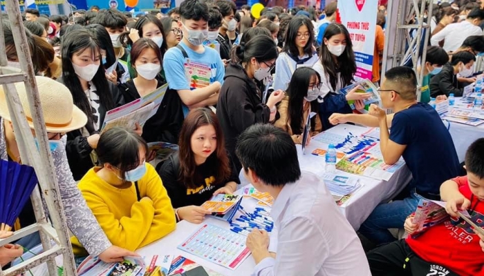 Paradoxe : De nombreuses écoles ont des classements internationaux élevés, mais les admissions à l'université sont difficiles