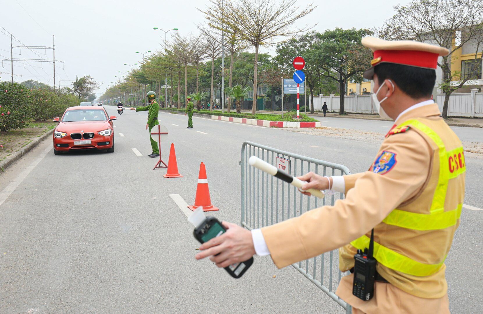 Ban Bí thư yêu cầu tăng cường bảo đảm trật tự an toàn giao thông dịp tết Ất Tỵ 2025- Ảnh 2.