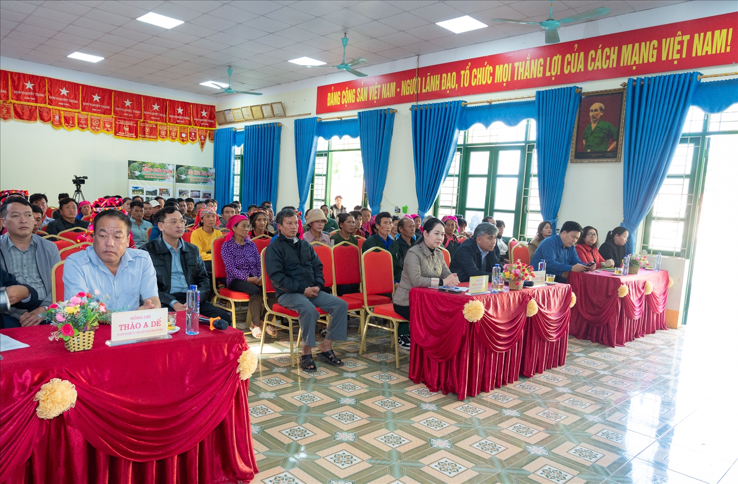 (NEWS) Deputy Minister, Vice Chairwoman of the Committee for Ethnic Minorities Nong Thi Ha visited and wished a Happy New Year to ethnic people in Nam Po and Muong Nhe districts, Dien Bien province 2