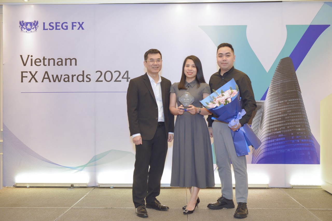 BAC A BANK received the award of Top 5 Largest Foreign Exchange Trading Banks in Vietnam