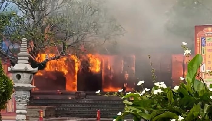 Un incendie dans une pagode vieille de 800 ans provoque des dégâts d'environ 25 milliards de VND