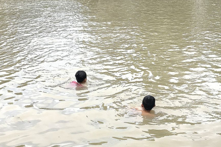 Phu Tho: 5 students missing while swimming in the river