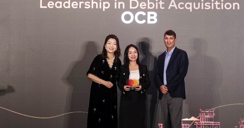 Ngân hàng OCB nhận 2 giải thưởng lớn từ Mastercard