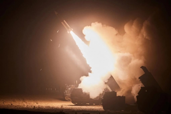 CHAUD! L'Ukraine attaque la Russie avec des ATACMS, des missiles à longue portée fabriqués par ses soins, le président Zelensky déclare qu'il va profiter de tout