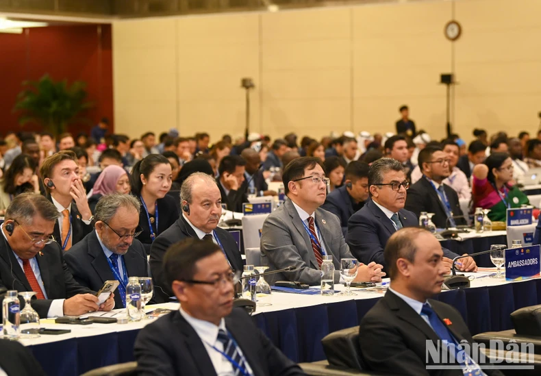 [Photo] Cérémonie d'ouverture de la 9e Conférence mondiale des jeunes parlementaires photo 5