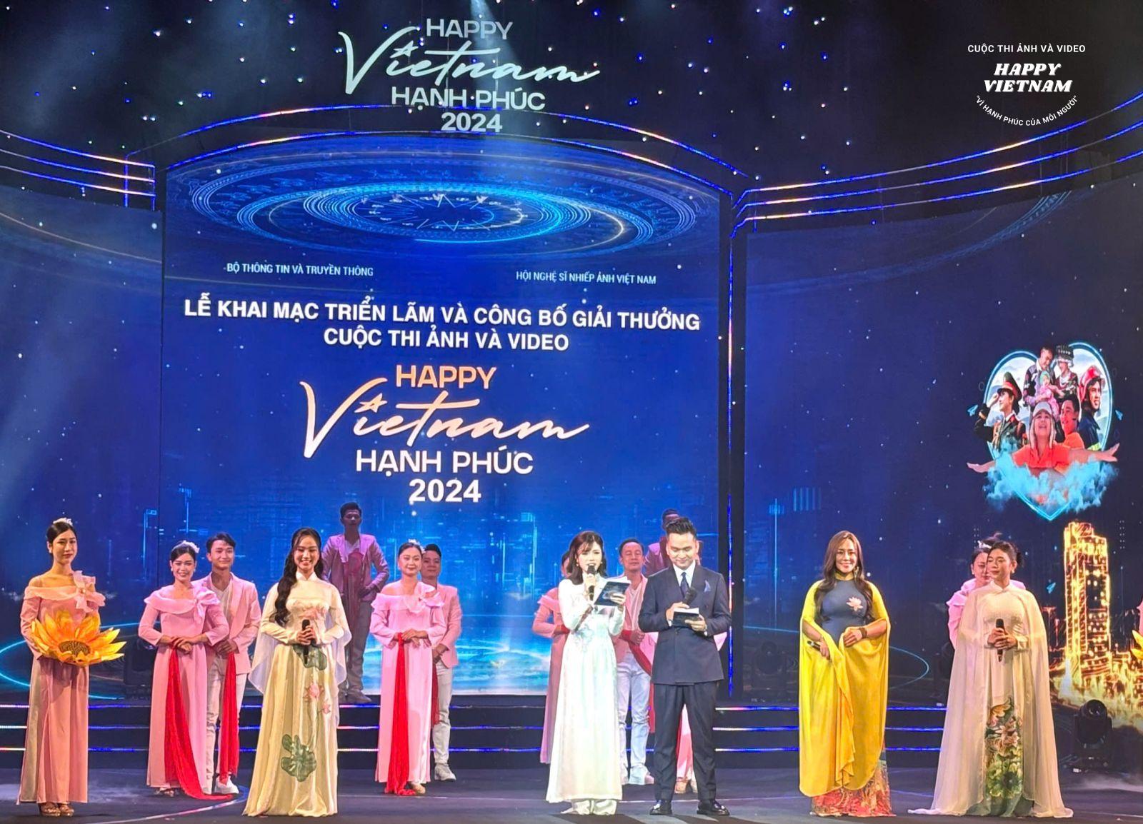 Eröffnung der Ausstellung und Bekanntgabe der Preise für den Foto- und Videowettbewerb „Happy Vietnam – Happy Vietnam 2024“