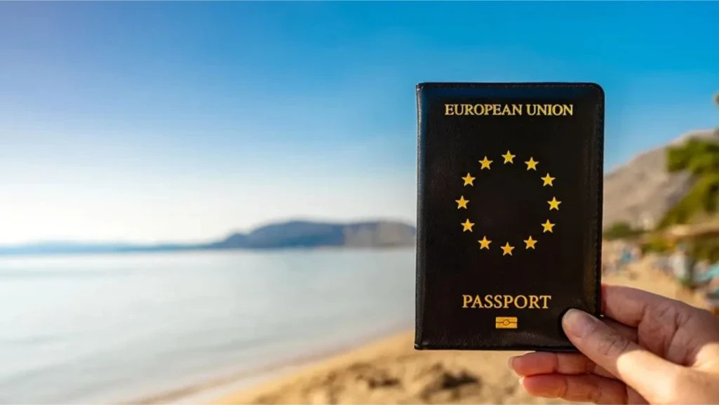 EU rolls out mobile passport