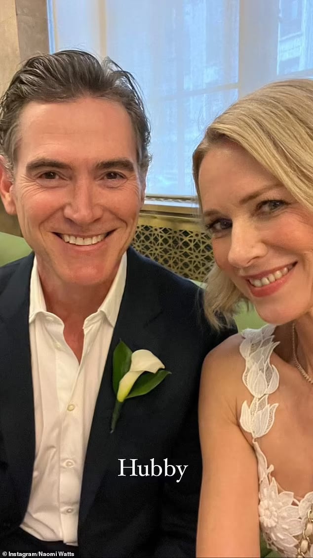 Minh tinh “King Kong” Naomi Watts cưới ở tuổi 54 - Ảnh 2.
