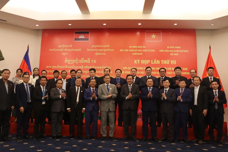 The 7th meeting between the Vietnamese Ministry of National Defense and the National Council of the Solidarity Front for the Development of the Cambodian Motherland photo 5