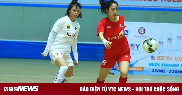 Hot girl Trần Thị Duyên tỏa sáng ở sân chơi futsal