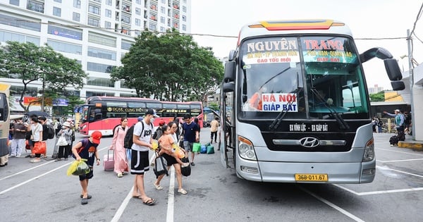 Muchas rutas de autobús se agotan durante las vacaciones del Tet