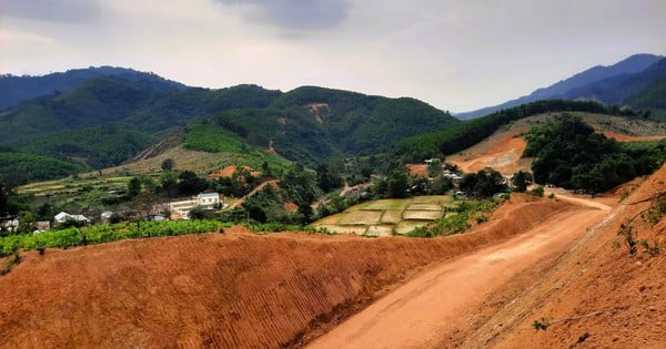 Tuyến nối 2 nhánh đường Hồ Chí Minh ở Quảng Trị đang thi công thế nào?