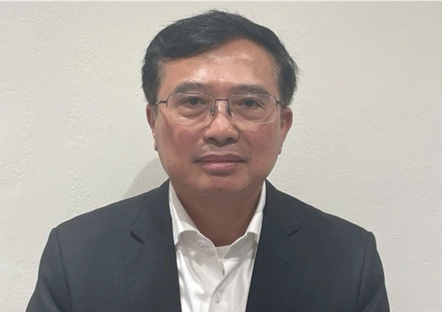 Why was former Deputy Minister of Industry and Trade Hoang Quoc Vuong arrested?