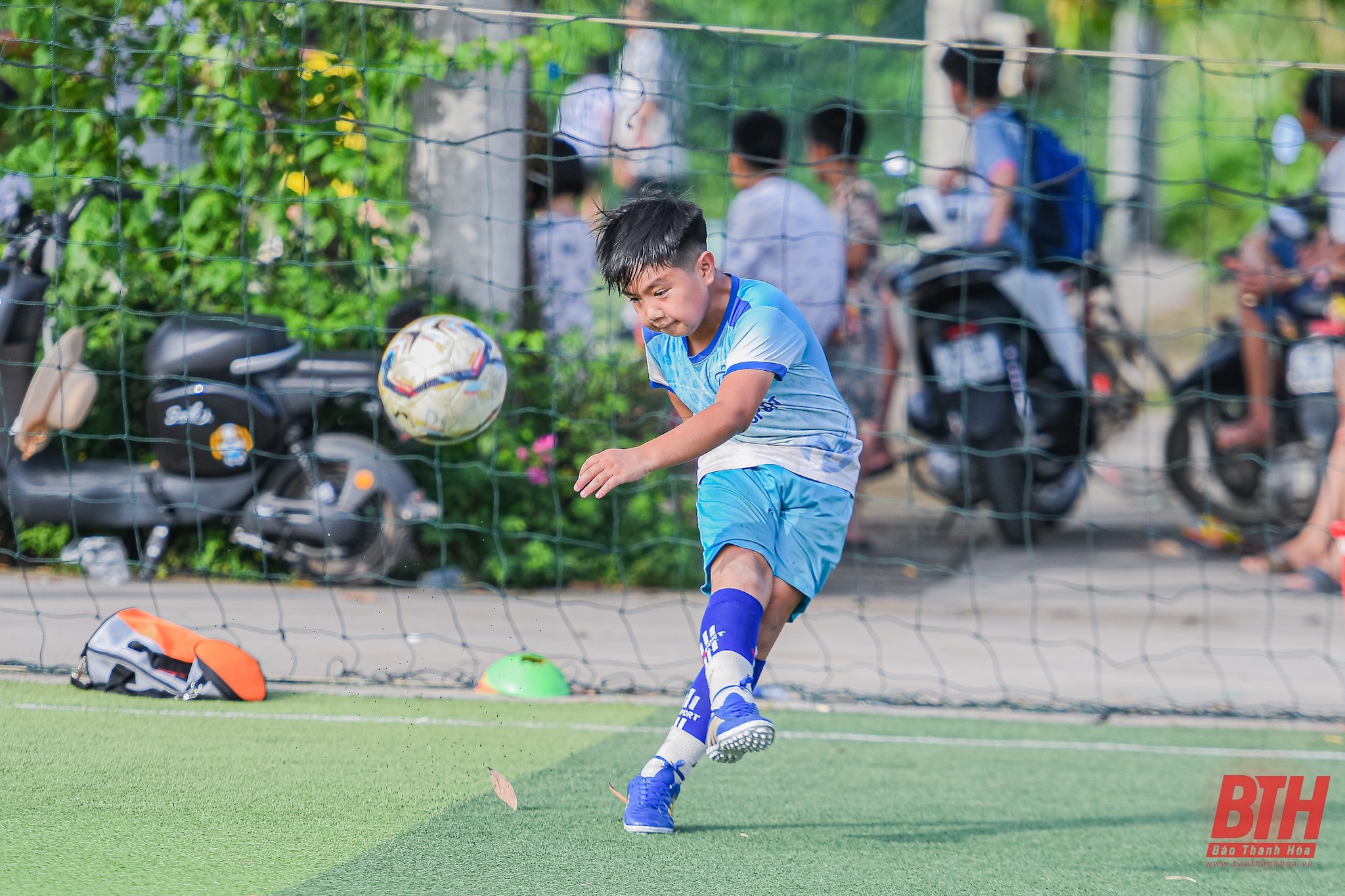 Dong Son, de la categoría Sub 10, aspira a llegar lejos en el Torneo de Fútbol Infantil de la Copa de Periódicos Thanh Hoa 2023