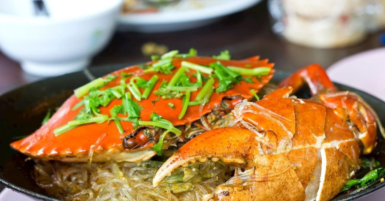 Vietnamese stir-fried crab vermicelli is honored by famous culinary magazine