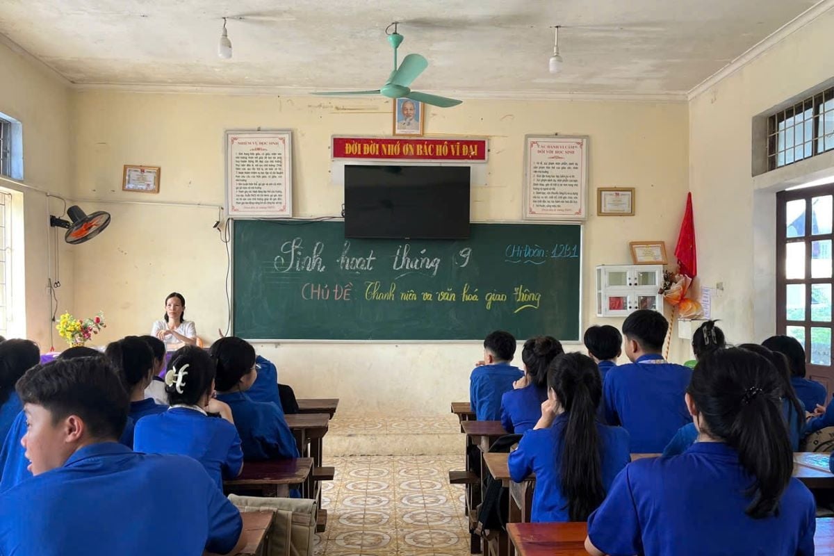 Lehrer aus Nghe An: „Wenn Sie Lehrer ehren wollen, befreien Sie unsere Kinder bitte nicht vom Schulgeld.“