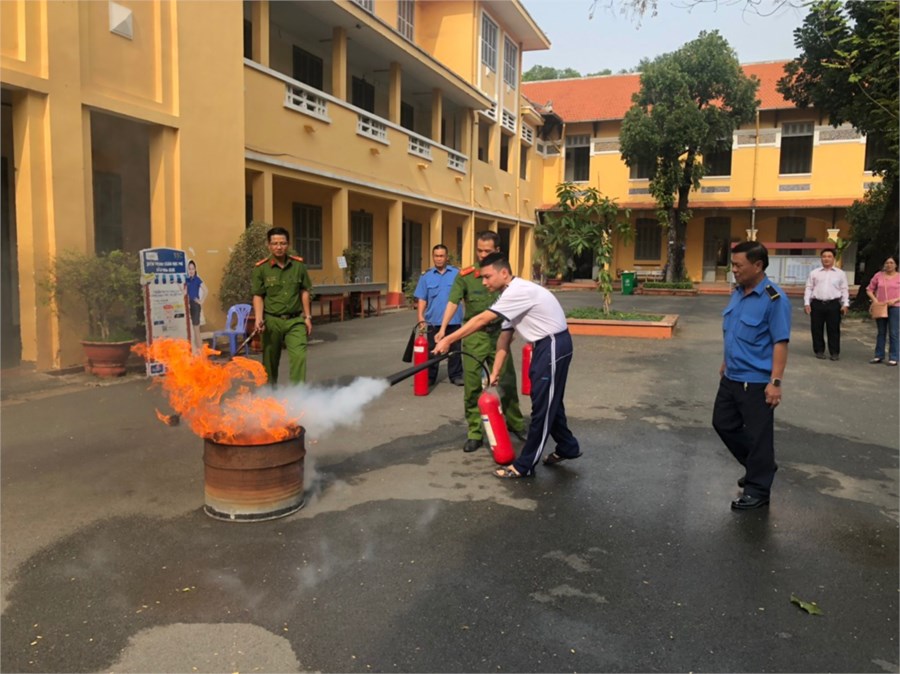 UBND TP.HCM chỉ đạo an toàn cho học sinh phải đặt lên hàng đầu - Ảnh 2.