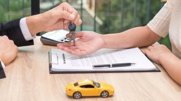 Does a personal car sales contract need to be notarized?