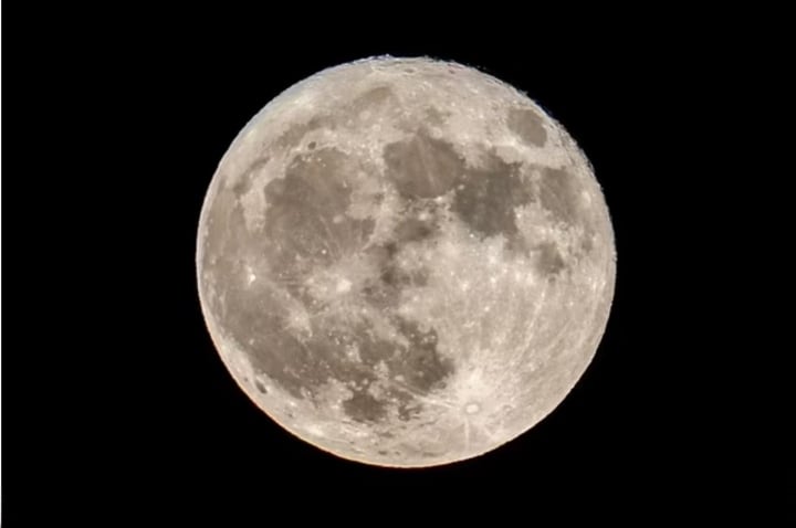 En agosto aparecerán dos superlunas, un raro fenómeno astronómico que no se repetirá en los próximos 14 años. (Foto: Shutterstock)