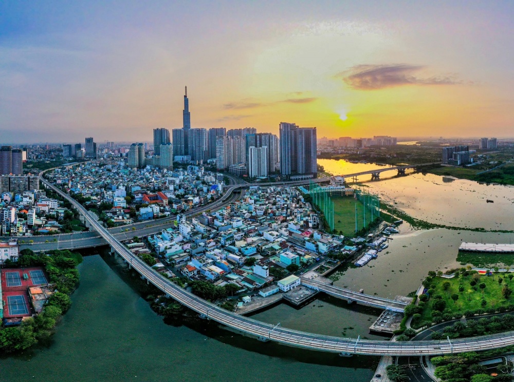 Ho Chi Minh City: Focus on removing difficulties, completing the year plan