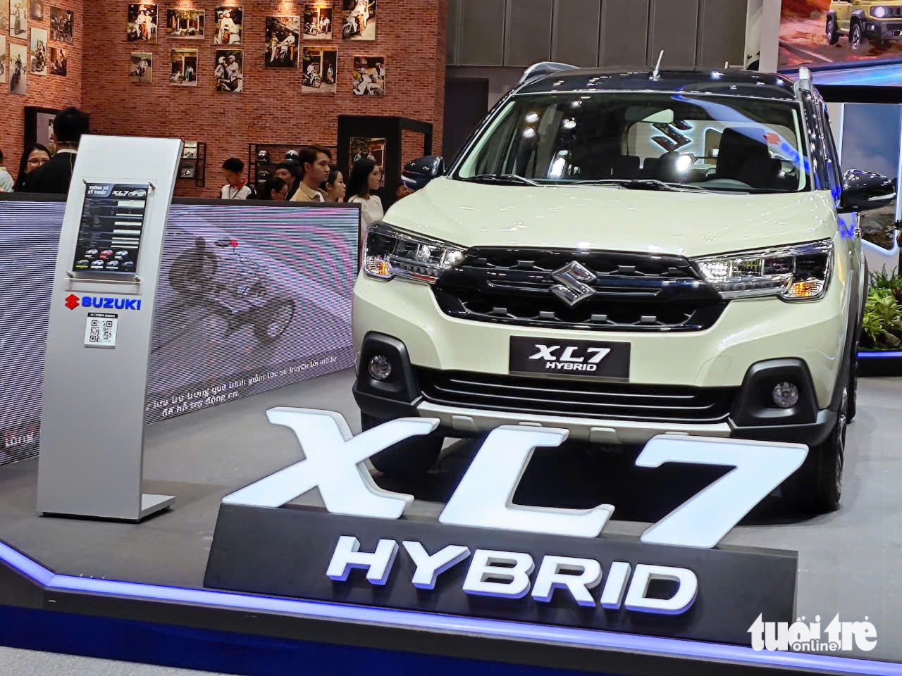 Show trình diễn ô tô lớn nhất Việt Nam: Mãn nhãn với xe hybrid, xe điện - Ảnh 2.