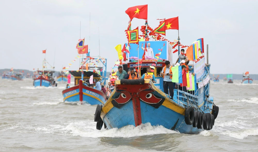 Das Walfestival Can Gio ist ein nationales immaterielles Kulturerbe. Foto von : DUNG PHUONG