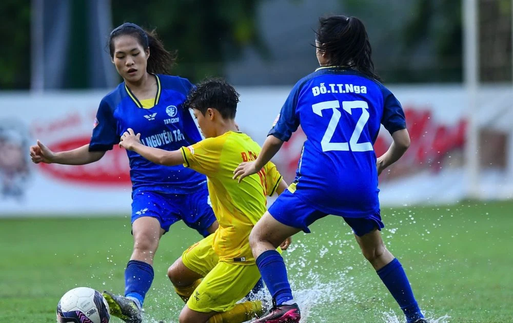 El equipo femenino sub-19 de Thai Nguyen ganó sorprendentemente contra el equipo sub-19 de Ho Chi Minh City