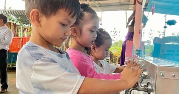 3 jardins d'enfants de la région montagneuse de Quang Ngai ont été parrainés avec des systèmes de filtration d'eau.