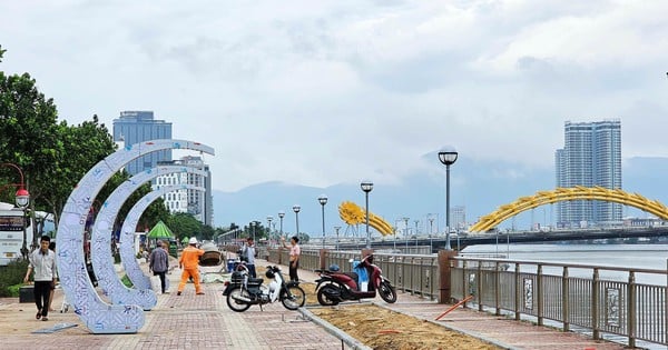 Urgent completion of Bach Dang walking street