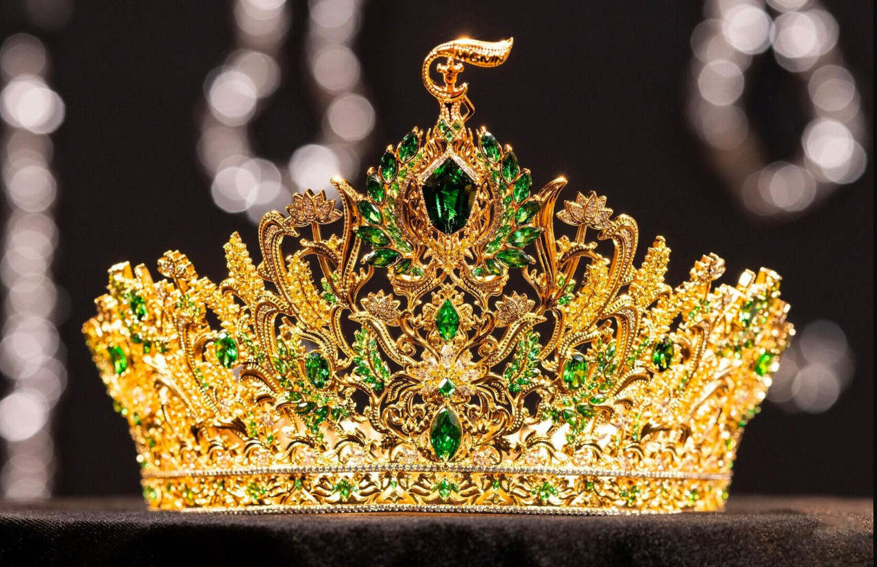 The new Miss Grand Vietnam 2023 will receive a 24k gold crown 2