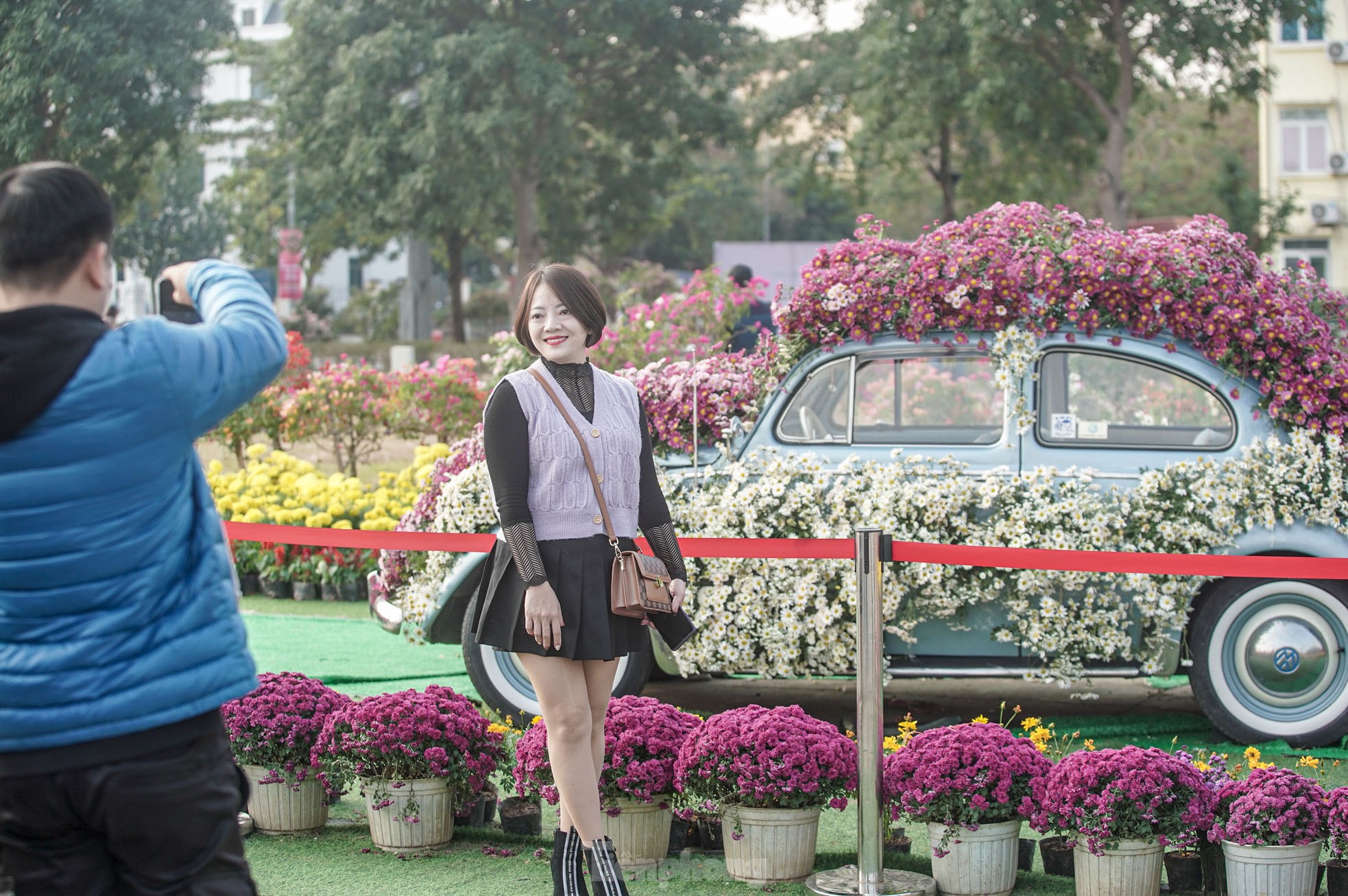 北部最大の花祭りに何千人もの人々が集まる 写真7