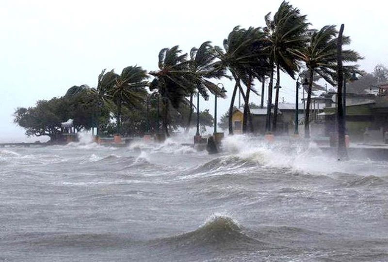 Les provinces et villes côtières de Quang Ninh à Kien Giang réagissent de manière proactive aux fortes pluies et aux inondations