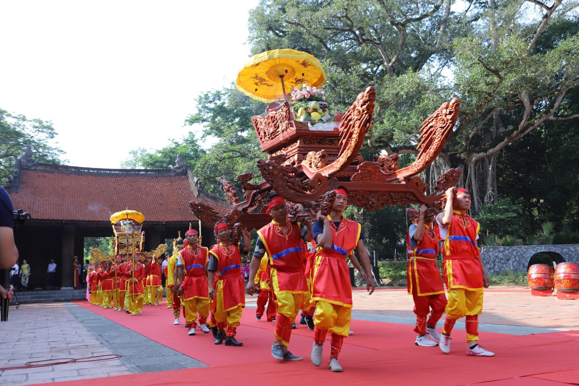 Dòng người trẩy hội Lam Kinh - Ảnh 5.