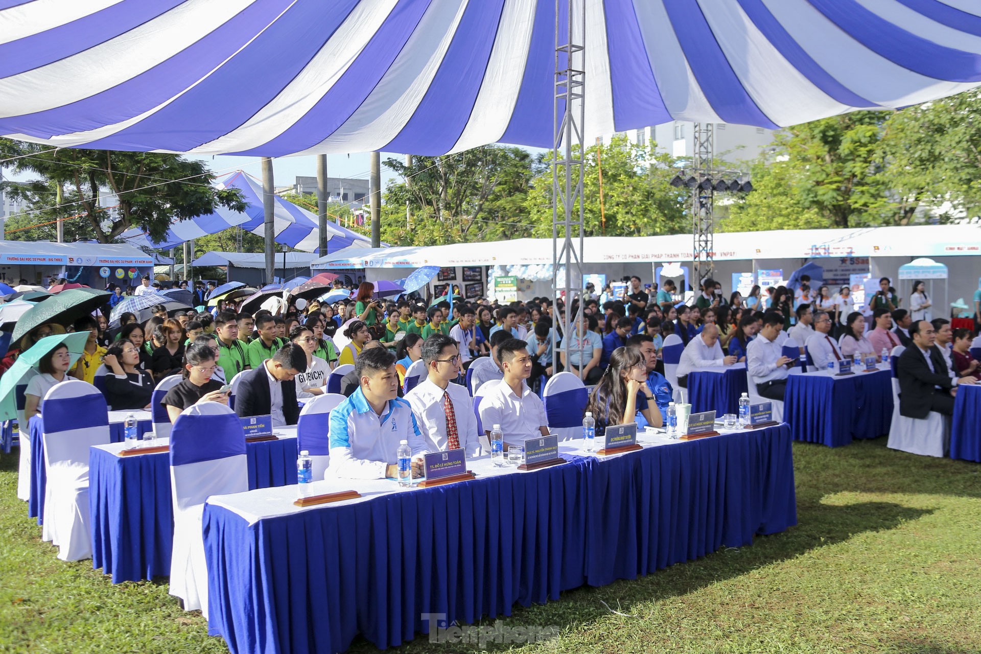 Sôi động Ngày hội tân sinh viên Đại học Đà Nẵng ảnh 18