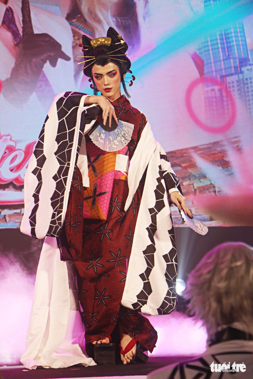 Một trong những phần thi nổi bật tại cuộc thi "Cosplay Contest" - Ảnh: THÁI THÁI