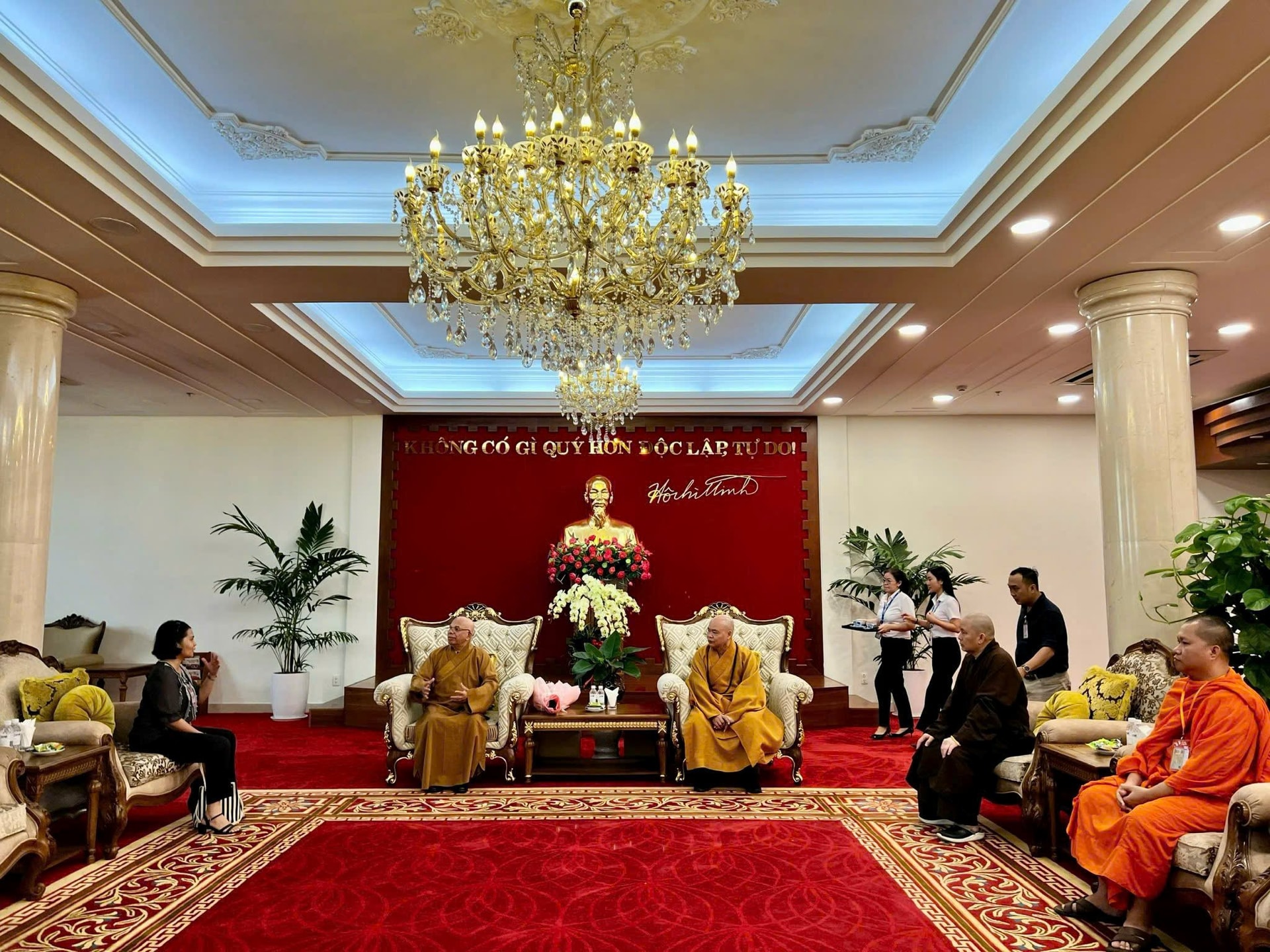 La salle a accueilli les dirigeants de l'ICDV à Ho Chi Minh-Ville pour assister à la première réunion de l'ICDV avec la Sangha bouddhiste du Vietnam. Photo : Comité d'organisation