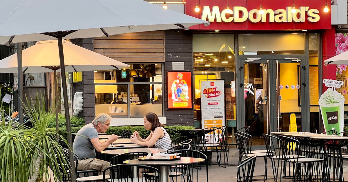 McDonald's Ben Thanh store suddenly announced its closure after 10 years